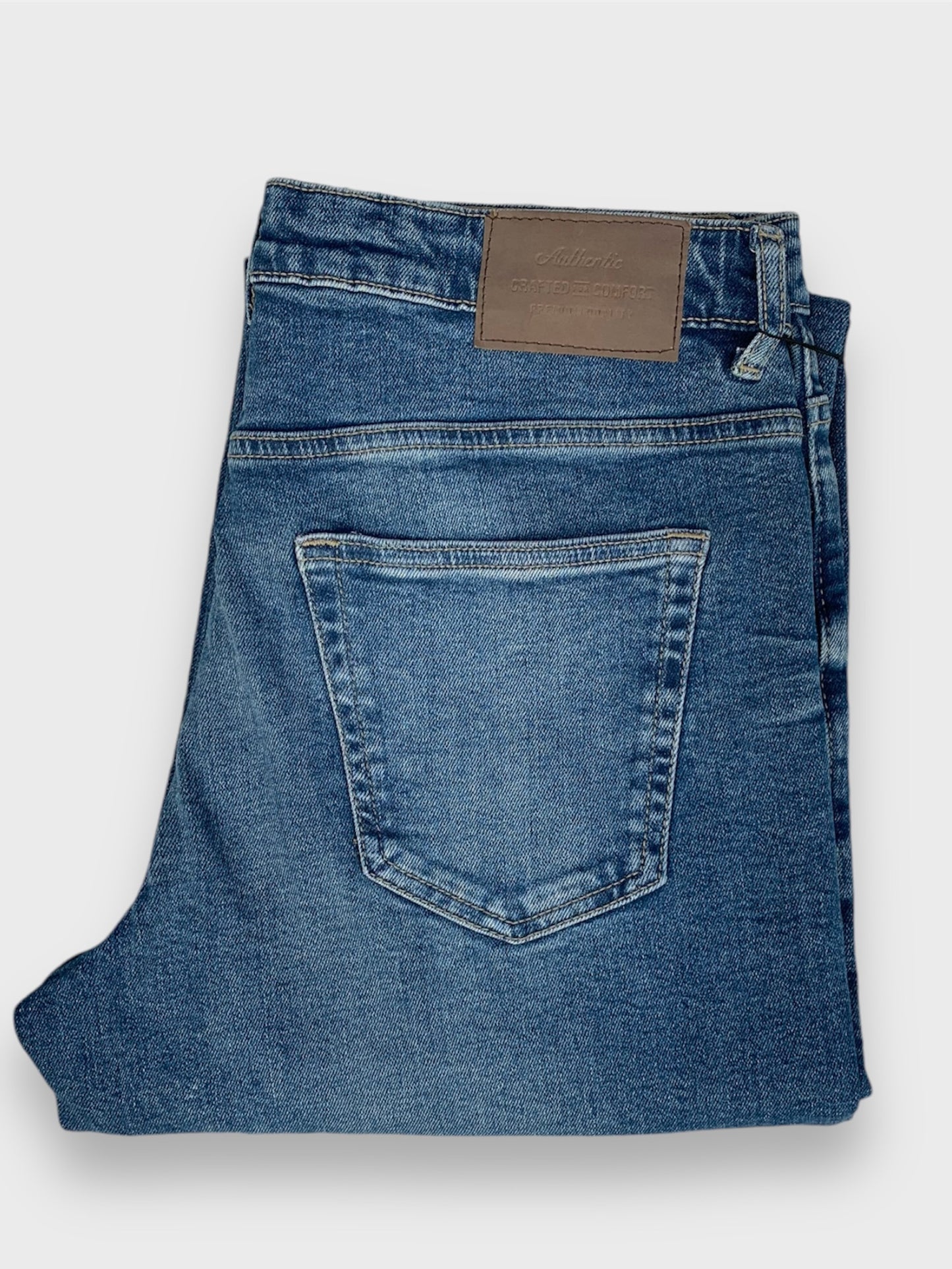 Men's Relaxed Fit Medium Blue Jean DL4287