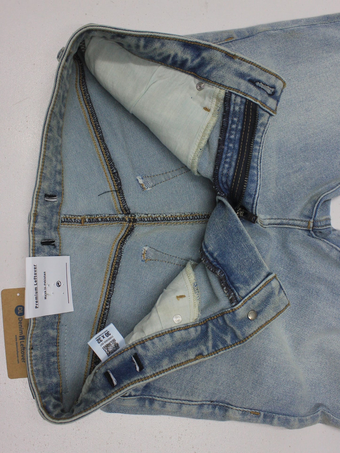 Men's Skinny Fit Ripped Light Blue Jean DL4214